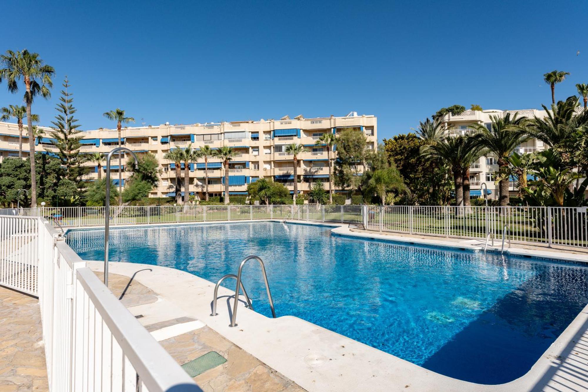 Colorado Alamos Beach Торремолинос Экстерьер фото